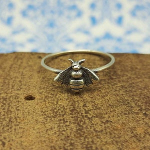 925 Sterling SIlver RIng, Dainty Bee Ring, Boho Silver Ring, Sqweet Bee Ring, Stacking Ring, Womens Gift Ring, Nature Ring, Handcrafted Ring