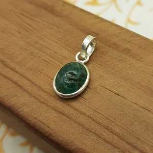 925 Sterling Silver Emerald Pendant – Natural May Birthstone, Dainty Healing Necklace, Boho Spiritual Jewelry Gift for Her, Healing Stone