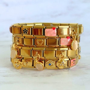 Bracciale con ciondoli italiani in oro, Bracciale con ciondoli italiani misteriosi Oro, Ciondoli italiani, Gioielli Y2K, Braccialetti con ciondoli, Bracciali per le donne immagine 1