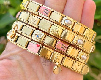 Bracciale con ciondoli italiani in oro, Bracciale con ciondoli italiani misteriosi Oro, Ciondoli italiani, Gioielli Y2K, Braccialetti con ciondoli, Bracciali per le donne