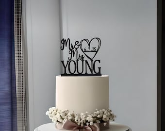 Personalized Wedding Cake Topper with Date ,Mr and Mrs Cake Topper, Rustic Wedding Cake Topper , Custom Script Cake Toppers for Wedding