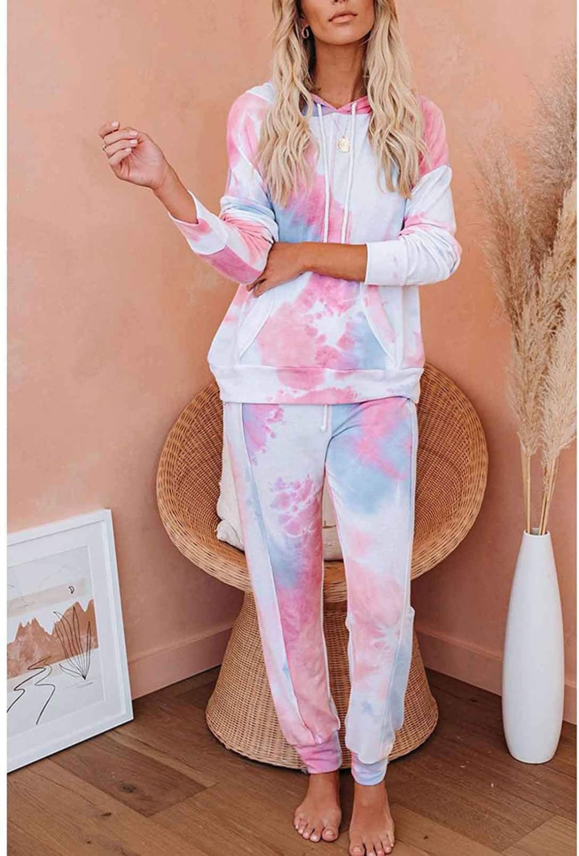 tie dye sweatpant and sweatshirt set