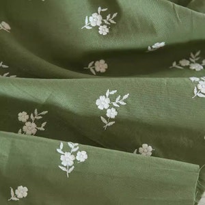 Green Floral Cotton Linen Fabric, Embroidered Fabric, Flower Linen Fabric,Quilting Fabric, Designer Fabric, Daisy Fabric, By the Half Yard