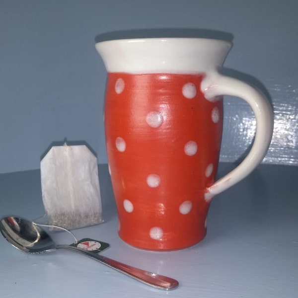 Tasse, Becher, Cup, Rot mit weißen Punkten handgemachte Keramik