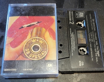 38 casete especial "Rockin' Into The Night"