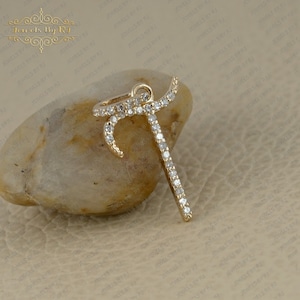 Colgante con inicial T de diamante blanco, colgante con inicial de oro amarillo macizo de 14 quilates, colgante con inicial de oro con diamantes pavé, colgante con diamantes "Latter & Words"