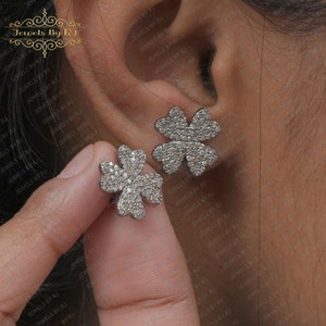 Pendiente de diamantes de pavé, pendiente de flor de plata 925, pendiente de diamantes de plata oxidada, pendiente de diamantes de pavé, joyería de diamantes de pavé