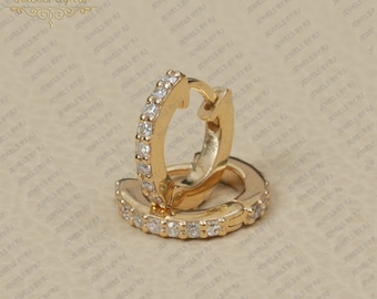 0.10Ct Diamant Huggie Ohrringe 14K Gelb/WeißGold Rundschliff VVS1