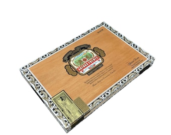 Caja de puros vacía Arturo Fuente Queen B 12x8.25x1.25