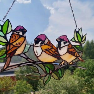 Gorrión de vidrieras/pájaros 2023/Decoración única de atrapasol/Regalo personalizado/Animales encantadores/Regalo hecho a mano/Regalo de arte/Regalo para ella/él
