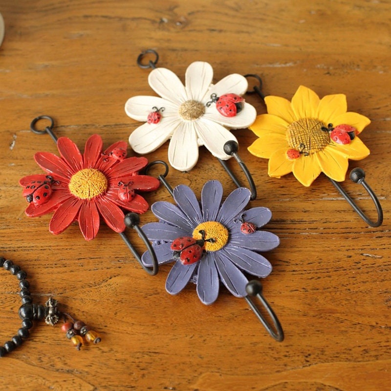 Auch Decorative Wall Hooks Wall Mounted Art Flower Daisy Iron Hook for  Hanging Coat Hat Key Towel Vintage Hanger Home Livingroom Door Decoration(4