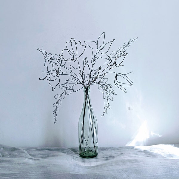 Vase&Wall Wire Flowers. Set of 4 Steel Wire Flowers and 7 More Stems for Home Decor and Gifts