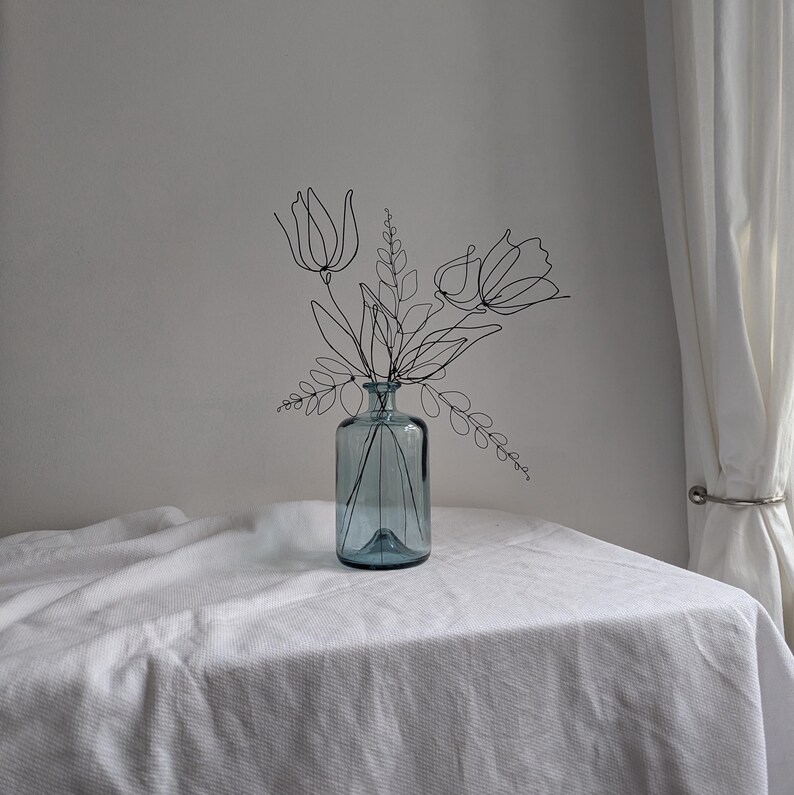 Tulips Wire Bouquet For Small Vase. Wall Sculpture. Minimalist Metal Flower Art image 2