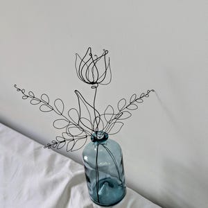 Tulips Wire Bouquet For Small Vase. Wall Sculpture. Minimalist Metal Flower Art image 7