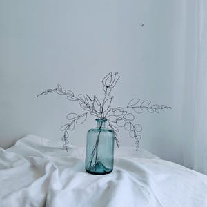 Tulips Wire Bouquet For Small Vase. Wall Sculpture. Minimalist Metal Flower Art image 17