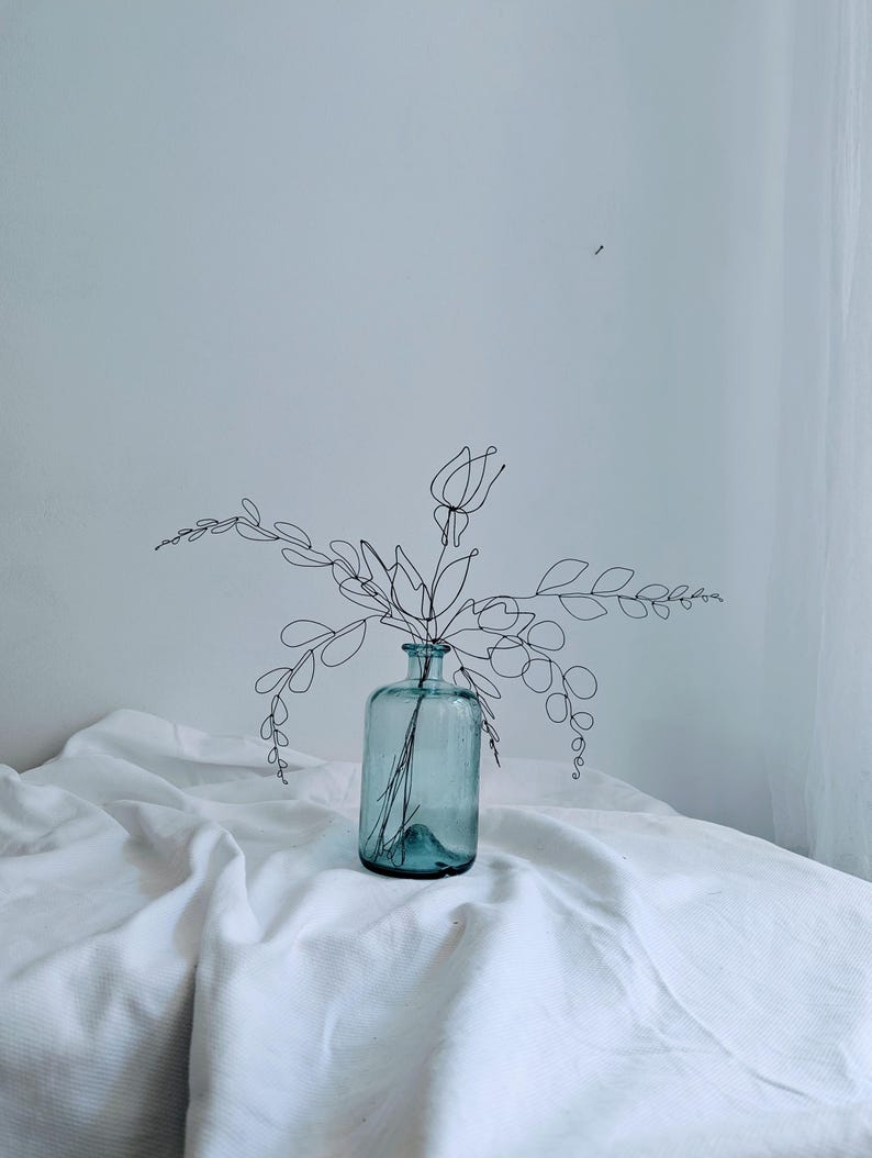 Tulips Wire Bouquet For Small Vase. Wall Sculpture. Minimalist Metal Flower Art image 17