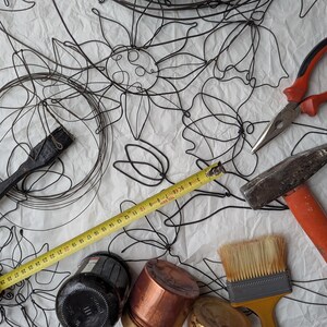 Tulips Wire Bouquet For Small Vase. Wall Sculpture. Minimalist Metal Flower Art image 15