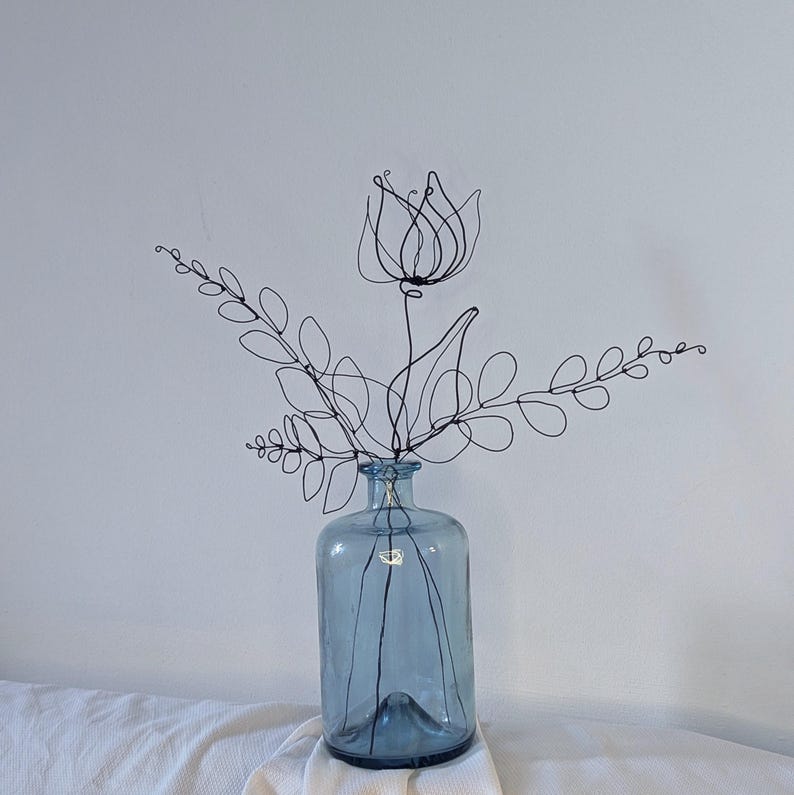 Tulips Wire Bouquet For Small Vase. Wall Sculpture. Minimalist Metal Flower Art image 6