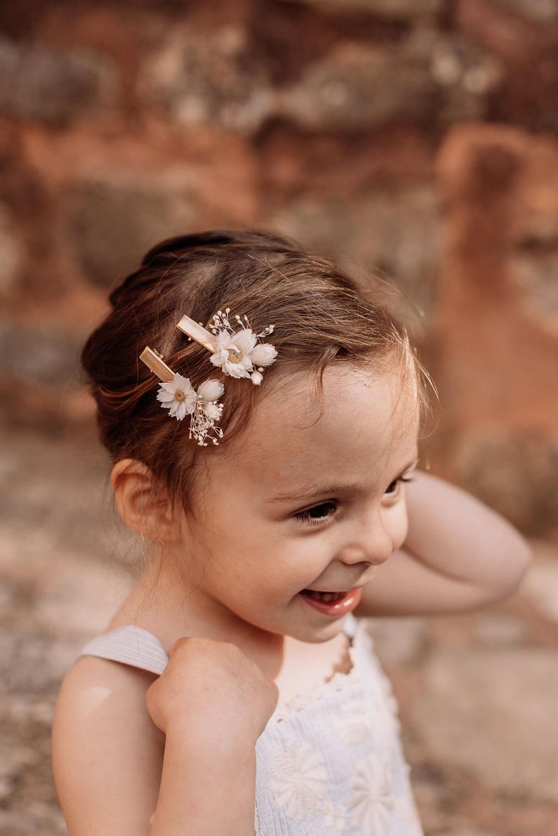 Pinces Marguerite et gypsophile enfant Hemera image 1