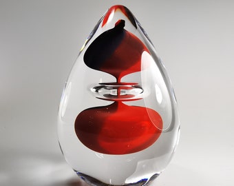 Sculpture artistique en verre soufflé faite main - Statue en forme d'oeuf - Cadeau souvenir - Cadeau pour maman - Design noir et rouge