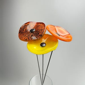 Set med 3 smälta glasblommor - Handgjorda växtpinnar - Färgmix - Inomhusdekoration