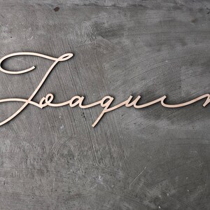 Kikone Holz Namensschild Babyzimmer - Personalisierte Wanddekoration Individuelle Größe