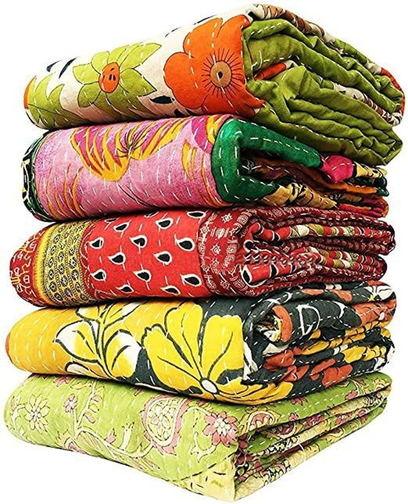 Indian Vintage Kantha Quilt Handmade Cotton Gudri Quilt Throw Indian Vintage Kantha Quilt Handmade Cotton Gudri Quilt Throw