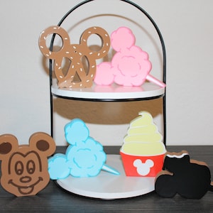 Snacking Around Main Street Decor