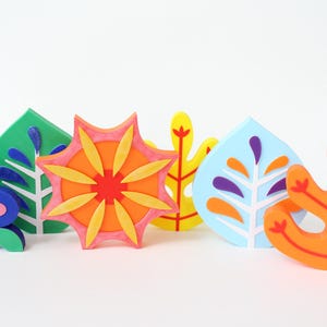 It&#39;s A Small World inspired Flowers and Leaves