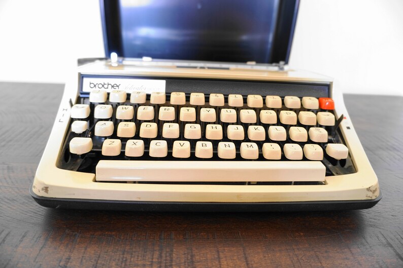 Vintage Brother Activator 800T Portable Typewriter With Case / Etsy
