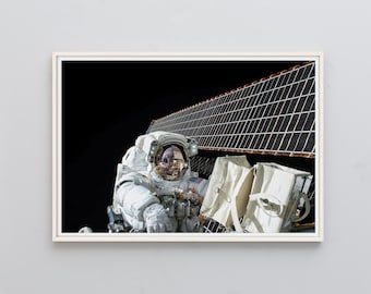 Black and White Poster Astronomy Wall Art Scott Kelly On The Second Spacewalk #20N Cosmonaut Poster NASA Print Astronomy Gift