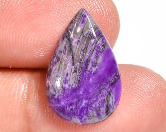 Sugilith Birnenförmiger Cabochon, loser Edelstein, 17 x 11 x 3 mm.