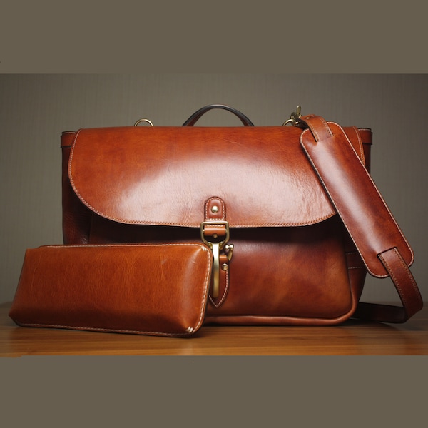 Leather Satchel, Messenger Bag. An elegant version of the Classical U.S. Mailbag design for everyday carry.