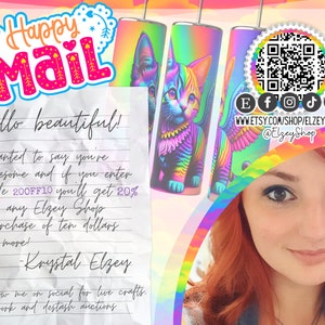 Peut inclure: L'image pr&eacute;sente trois gobelets color&eacute;s sur le th&egrave;me des chats avec un design arc-en-ciel. Le texte "Happy Mail" et "Hello beautiful!" sont affich&eacute;s, ainsi que les informations des r&eacute;seaux sociaux et un code QR de la boutique.