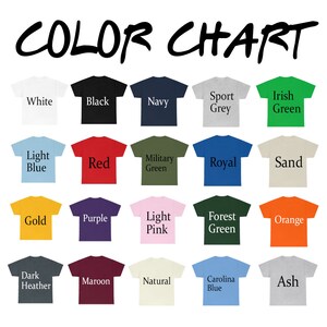 Op de afbeelding: Kleurenkaart met 15 verschillende T-shirt kleuren. De kleuren zijn: Wit, Zwart, Marine, Sportgrijs, Iers Groen, Lichtblauw, Rood, Militair Groen, Koningsblauw, Zand, Goud, Paars, Lichtroze, Bosgroen, Oranje, Donkergrijs, Bordeaux, Natuur, Carolina Blauw en Asgrijs.
