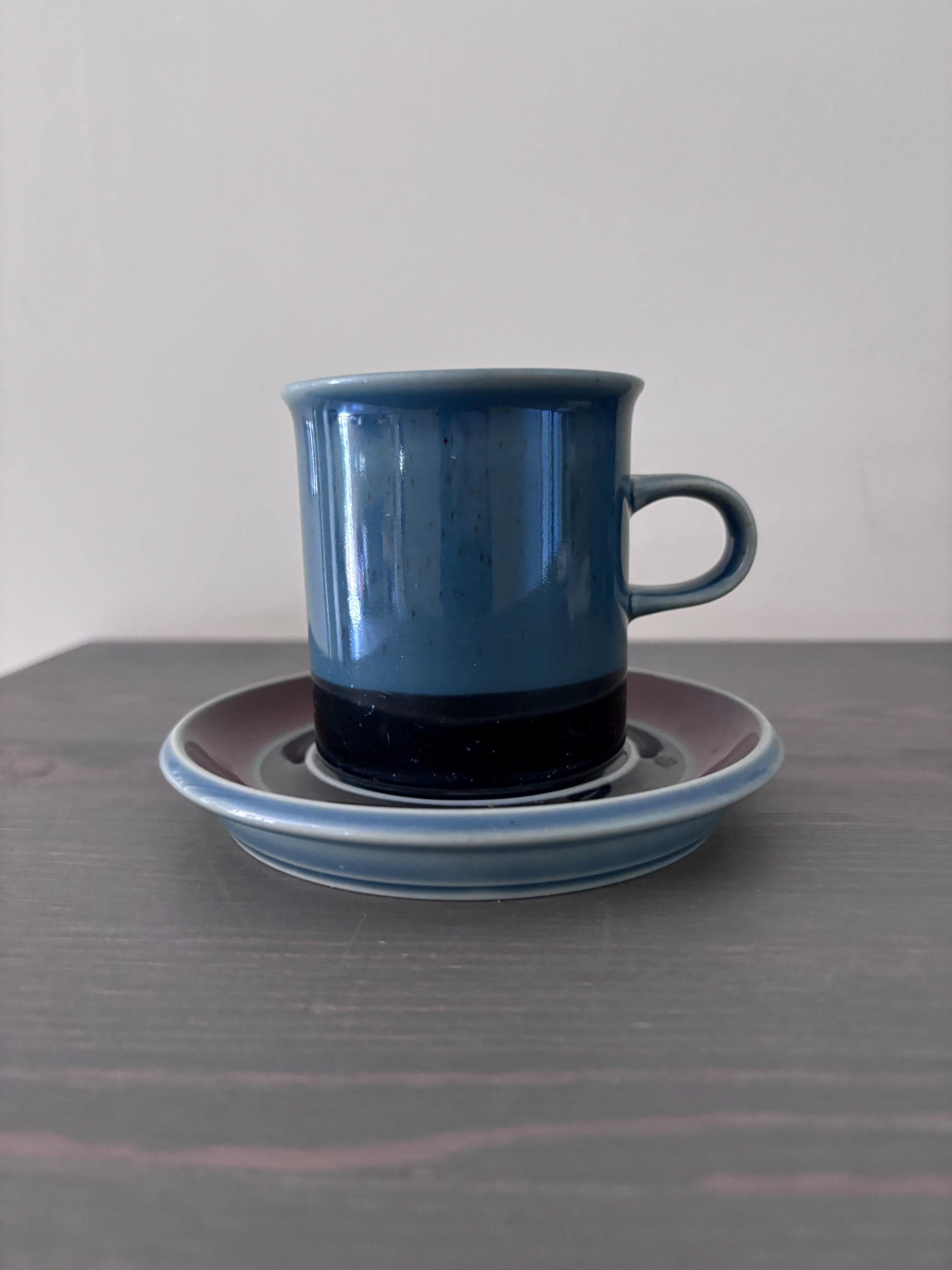 ARABIA / 'Meri' Large Coffee Cup / 70s / Finland / Ulla ARABIA / 'Meri' Large Coffee Cup / 70s / Finland / Ulla