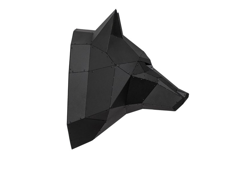 wolf-sculpture-metal-art
