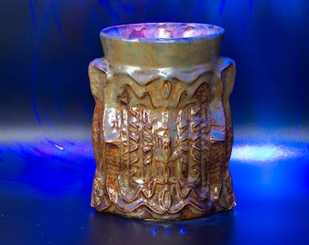 Carved gothic pint glass