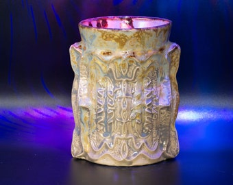Carved gothic pint glass