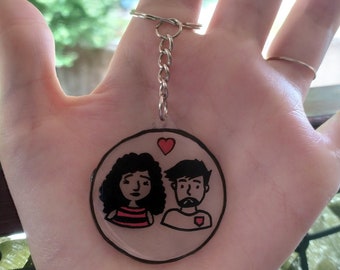 Custom Stylized Couple Keychain - Cute Gift Idea - Handmade Jewels - Shrink plastic and resin pendant - Relationship goal