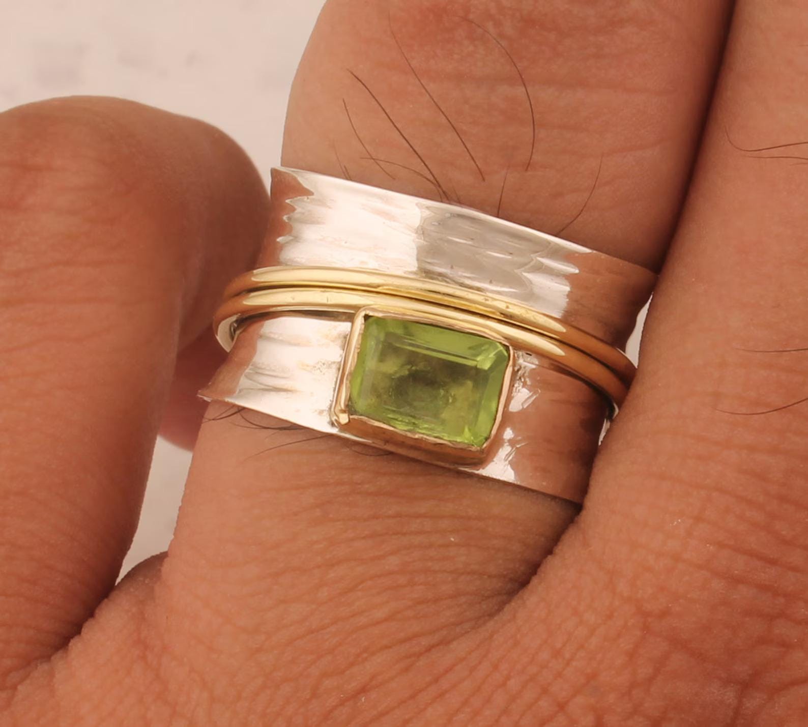 Peridot Natural Gemstone 925 Sterling Silver Tow Fidget Gold Thumb Band Ring, Hand Hammered Birthstone Leo Spinner Ring Gifts For Her