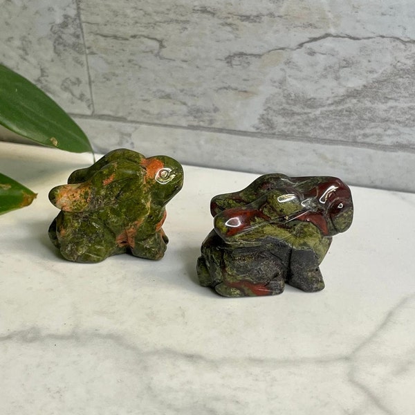 Rabbit Totem / Spirit Animal / Bunny Figurine / Moss Agate / Dragon Bood Jasper / Unakite / Emotional Healing / Abundance Crystal / Rebirth