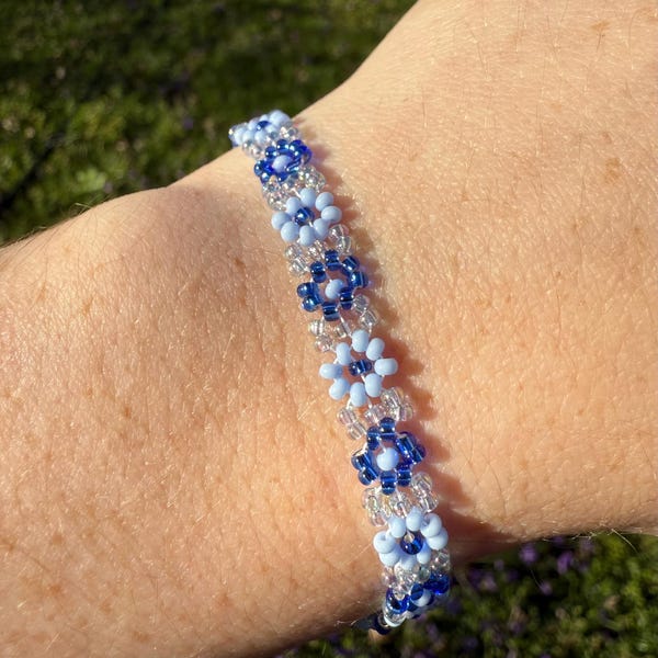 Delicate Beaded Floral Bracelet – Subtle and Elegant Beadwork Jewelry
