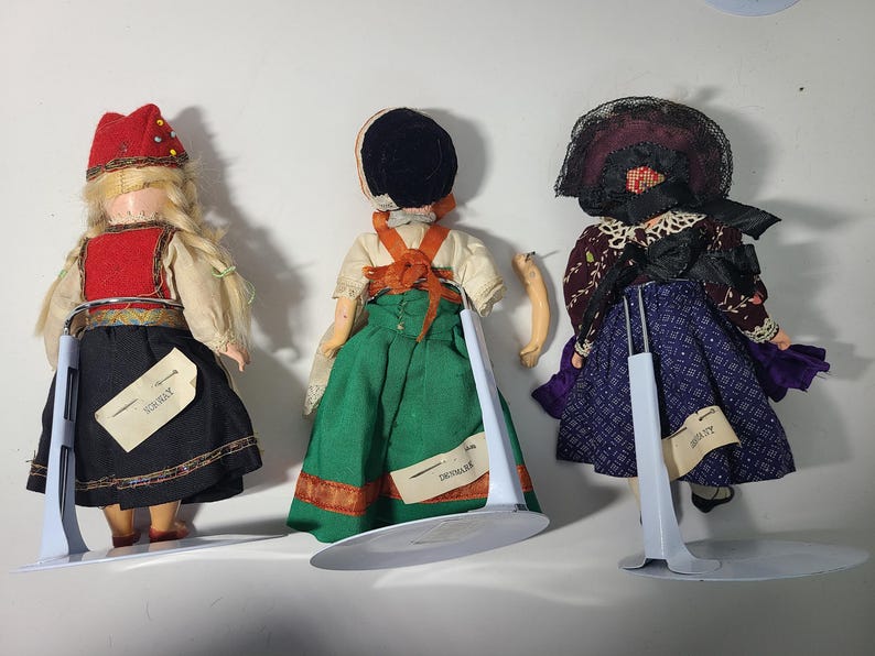 Vintage International Dolls. Folk Art Dolls. Vintage Collectible Dolls ...