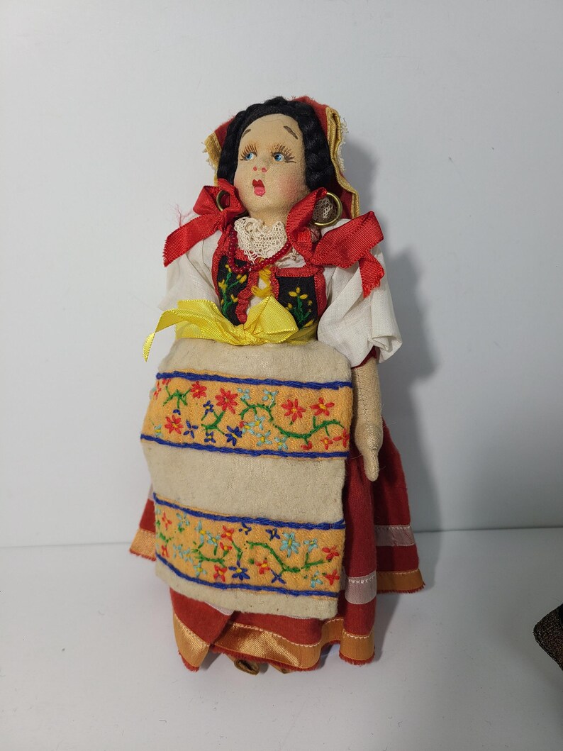 Vintage International Dolls. Folk Art Dolls. Vintage Collectible Dolls ...