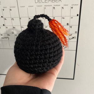 Crochet bomb stress ball plush fidget toy gag gift