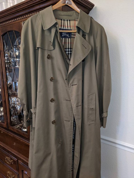 Men's Burberry Trench coat