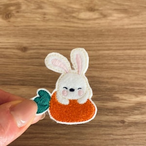 Osterhase mit Möhre Filzdatei, Frühlingshase Stickdatei