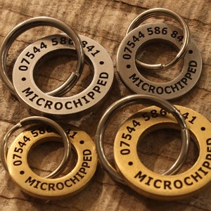 A Round Washer Pet ID Tag.
Made from either Brass or Stainless Steel.
10 year guarantee.
Built to Last