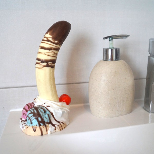 Bananasplit - handmade suction cup dildo from Sündwaren-Konditorei